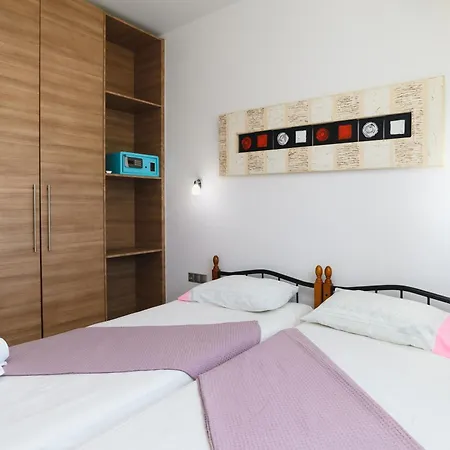 Cathrin Beachfront Вилла