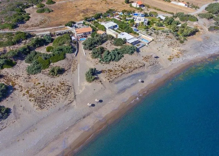 Cathrin Beachfront * Плиммири