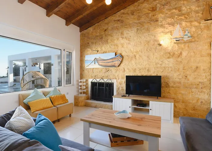 Villa Cathrin Beachfront Plimmiri