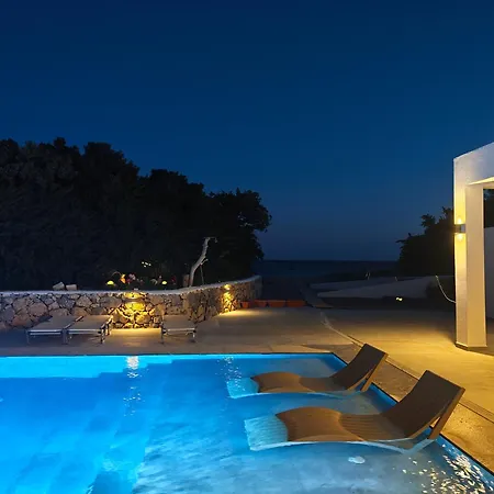 Cathrin Beachfront Villa Plimmiri