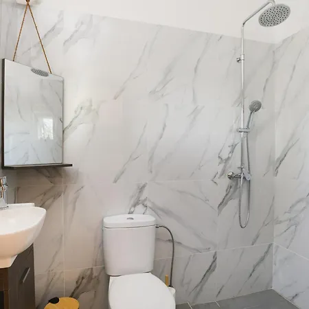 Cathrin Beachfront *